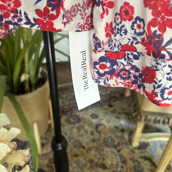 XiRENA Floral Blouse - XS - Picture 5 of 9